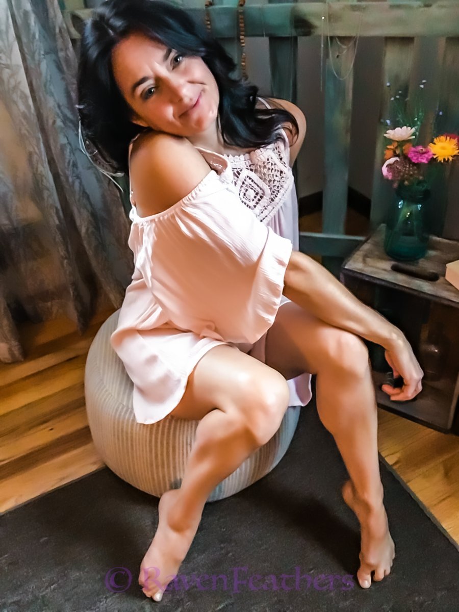 Spring is here! 20% off all my platforms till 4/5! @NNGIRLZZZZ @carlosbb588_bb @Coach0302 @zupergeil40 @illest365 @Hottest_BabesRT @CamOfChaturbate @CMP_4U @MrHappyChap07 @Hawker881_Promo @subzero_26 @wixxbold @Dance4meee @luvlegsnheels @I_AM_A_LEX @ulupicaxxx @WomenOfMFC