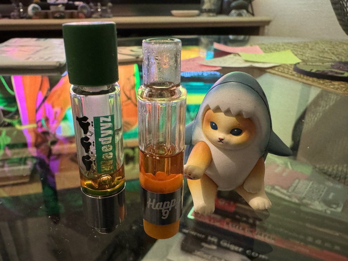 AltnoidsJapan's tweet image. Turns out vaping both the 45% #CBNO from @happy9happy9 and the @CBD_Weedyyz 70% #10OHHHC Zero Gravity works very well. Recommend both, and they work well together.
Cheers guys, great products.