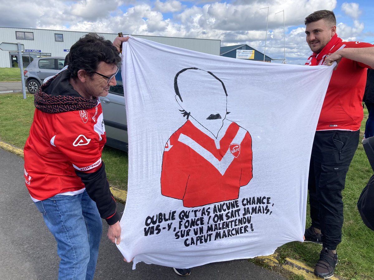 Le Tifo de l’année ! #OLVAFC #jeanclaudeduce #Valenciennes #OL #lesbronzes #CDF #CoupedeFrance