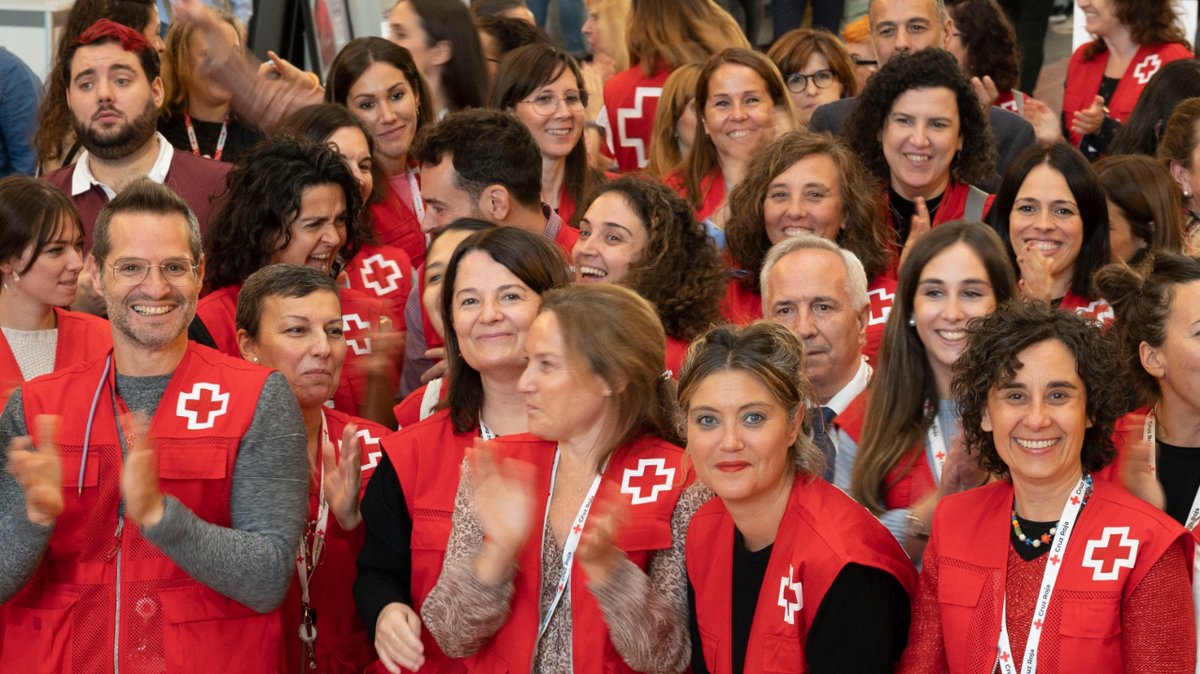 CruzRojaMadrid's tweet photo. ¡Pss, pss! ¡Se acerca nuestra Feria de Empleo 2024! 👏🏻 ¿Quieres asistir a la octava edición de este evento, que pone en contacto a empresas y demandantes de empleo?

📍 Acércate a tu sede de #CruzRojaMadrid más cercana y solicita información. https://t.co/NSvEn8TocA