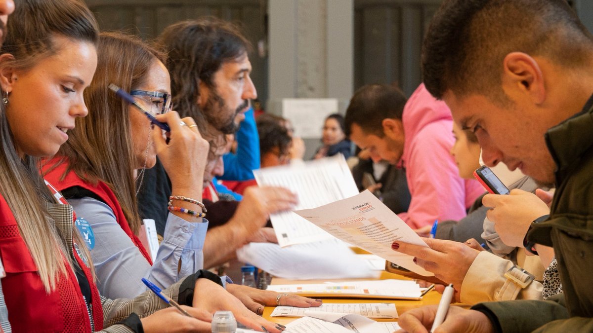 ¡Pss, pss! ¡Se acerca nuestra Feria de Empleo 2024! 👏🏻 ¿Quieres asistir a la octava edición de este evento, que pone en contacto a empresas y demandantes de empleo?

📍 Acércate a tu sede de #CruzRojaMadrid más cercana y solicita información.