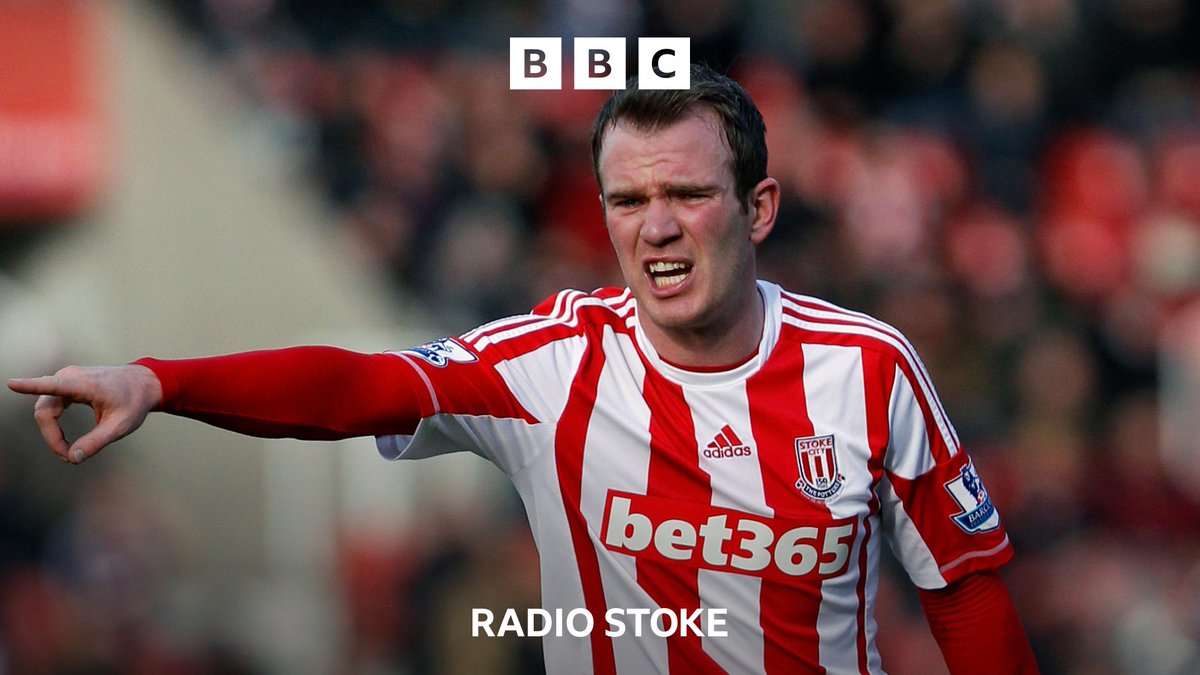 🗣We had a bit of a ding dong. Former Stoke City midfielder Glenn Whelan explains what happened when he saw Abdoulaye Faye warming up in flip flops at Chelsea. #scfc bbc.co.uk/sounds/play/p0…