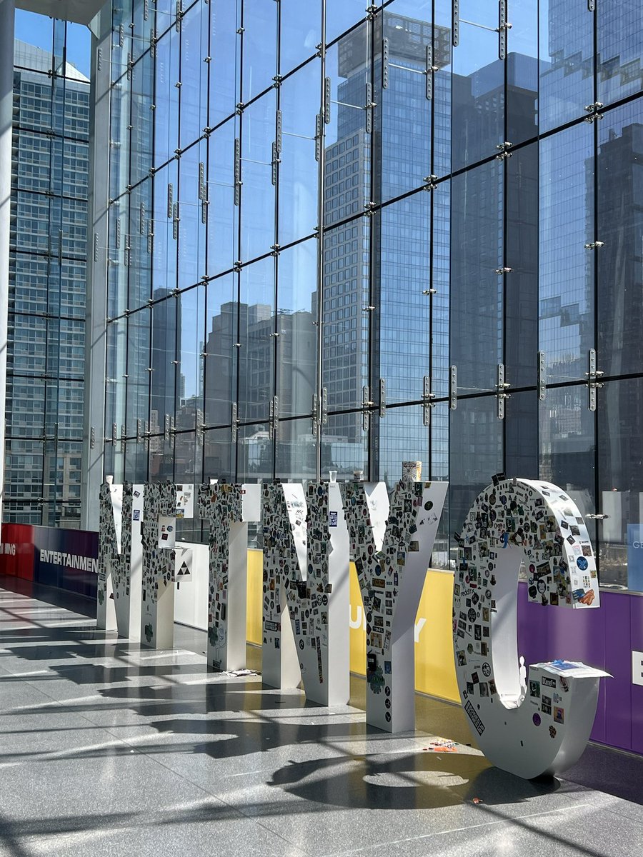 NFT_NYC's tweet photo. Welcome to #NFTNYC2024.
Registration and badge pickup opens at North Javits (Hudson Yards) at 1PM tomorrow, with programming kicking off at 10AM Wednesday on the main stage.
See you there.
https://t.co/NgZG8OLFvM https://t.co/RlBOr9BjRt