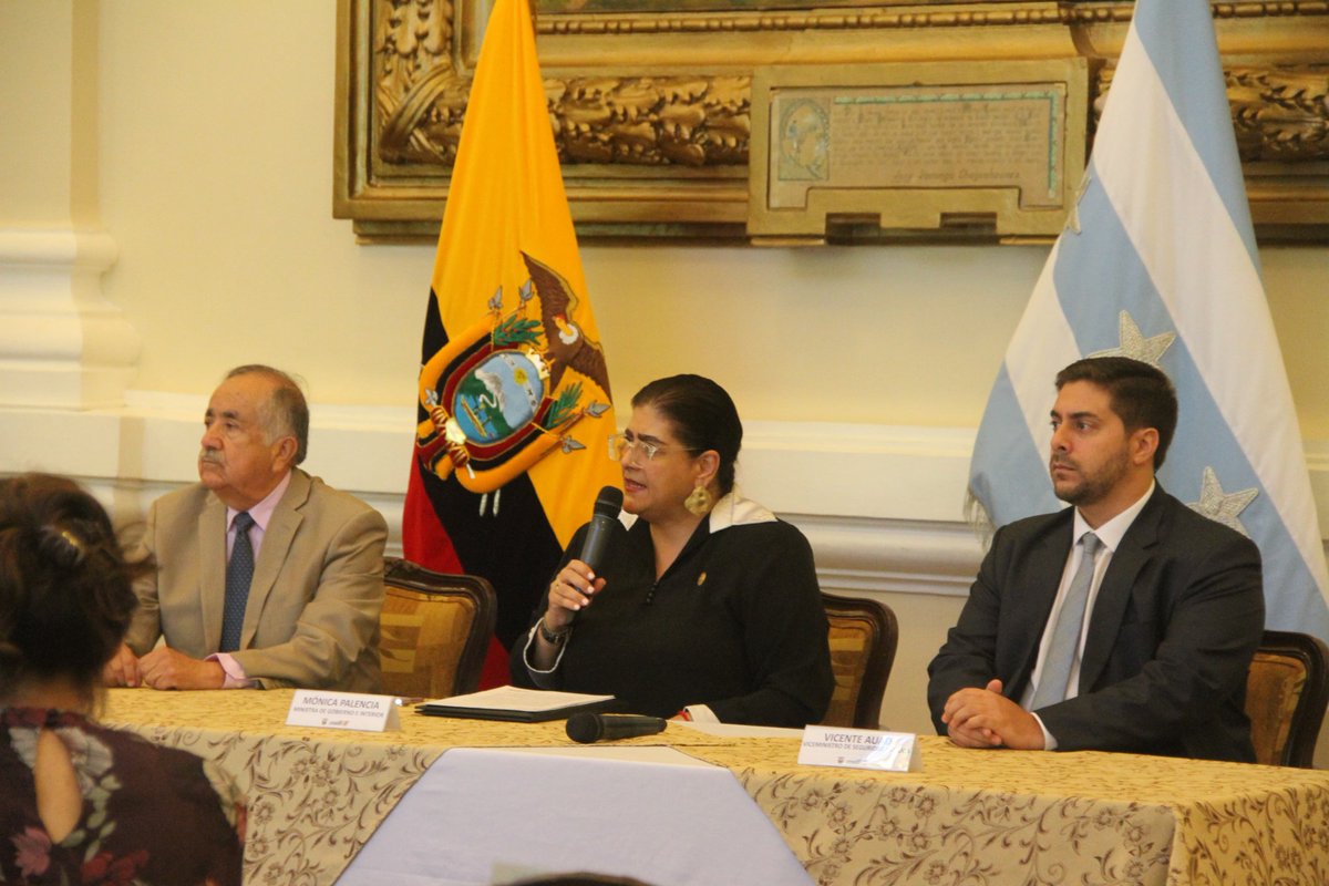 <a href="/Palencia3Monica/">Mónica Palencia Nuñez</a> El Gobierno Nacional a través del <a href="/MinGobiernoEc/">Ministerio de Gobierno Ecuador</a> y <a href="/MinInteriorEc/">Ministerio del Interior Ecuador 🇪🇨</a>, piensa en la gobernanza como la forma de acercamiento de la sociedad civil a la gobernabilidad, para impulsar el accionar de las actividades nacionales en pro de la paz, mencionó la ministra <a href="/Palencia3Monica/">Mónica Palencia Nuñez</a>.