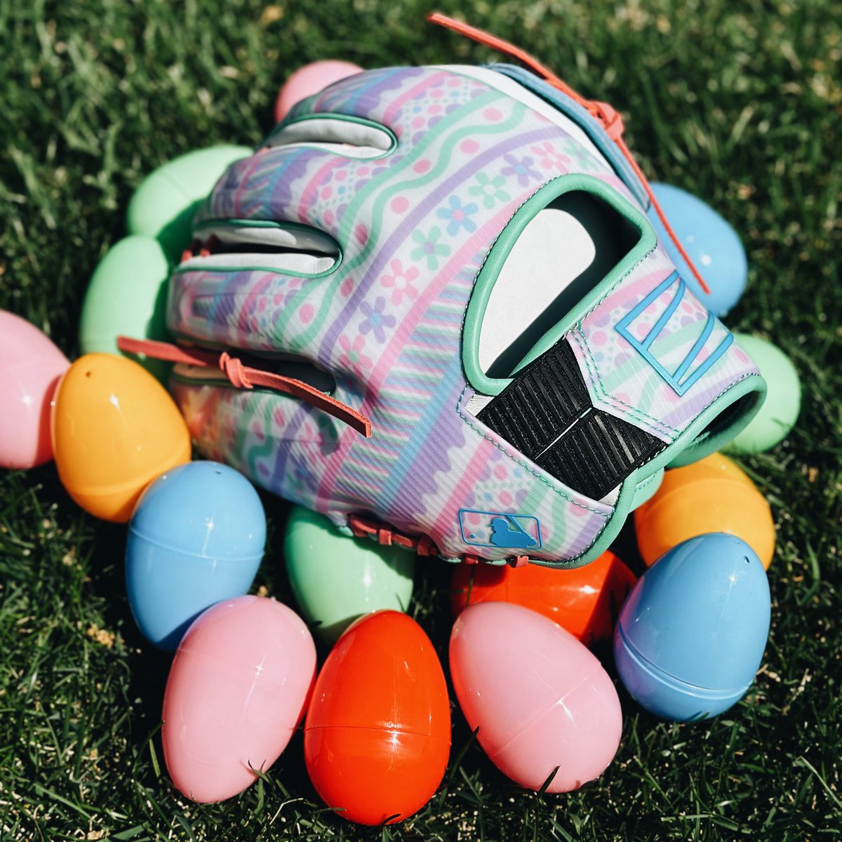 ICYMI: The Easter bunny dropped an exclusive Easter themed REV1X yesterday 🐰 Shop now on Rawlings.com!