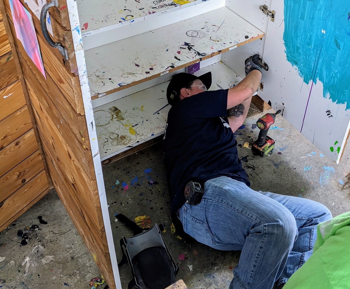 SM Local 2 (Kansas City) sisters celebrated Women in Construction Week by performing repairs at a local Youth Resilience Center, showing the meaning of union solidarity and demonstrating the fulfilling careers available in our trade. Great work, sisters! #UnionProud