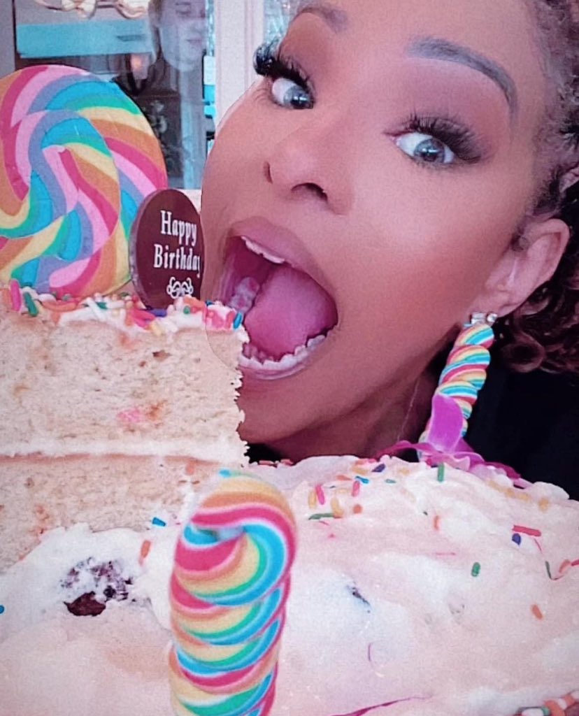 NagzManianDevil's tweet image. Live look at #MichigansBeyonce living her best life #TheNine @MaurielleTV