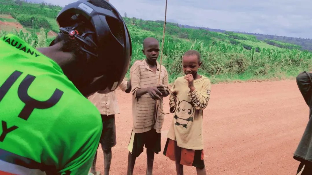 BikeMuhazi's tweet photo. BOOK NOW YOUR NEXT TRIP
📞+250790376256
📩muhazibiketravelcampany@gmail.com
#towntour
#gorillatour
#volcanotour
#parktour
#foresttour https://t.co/0yCXv4TKaW