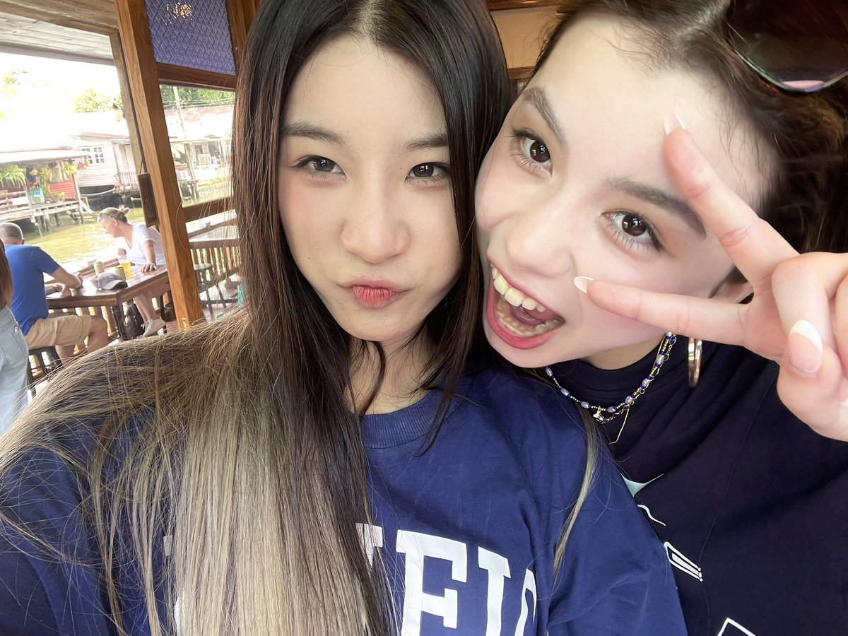 mingkanyas's tweet photo. @joanacharmer สาวอีสาน😘 https://t.co/MtqgjFrKv3