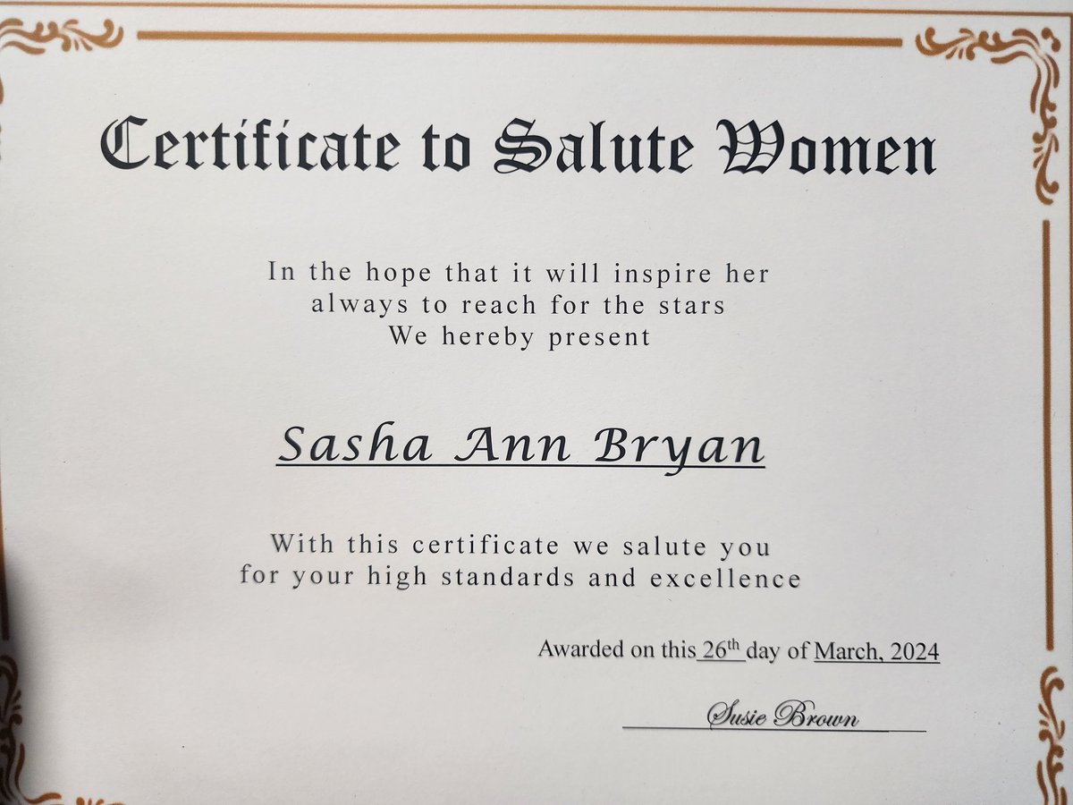 Was in the middle of teaching when I was presented with this. It melted my heart ❤️🥰😍 thank you so much, Ms. Brown <a href="/SunnysideTigers/">Sunnyside Elementary School</a>