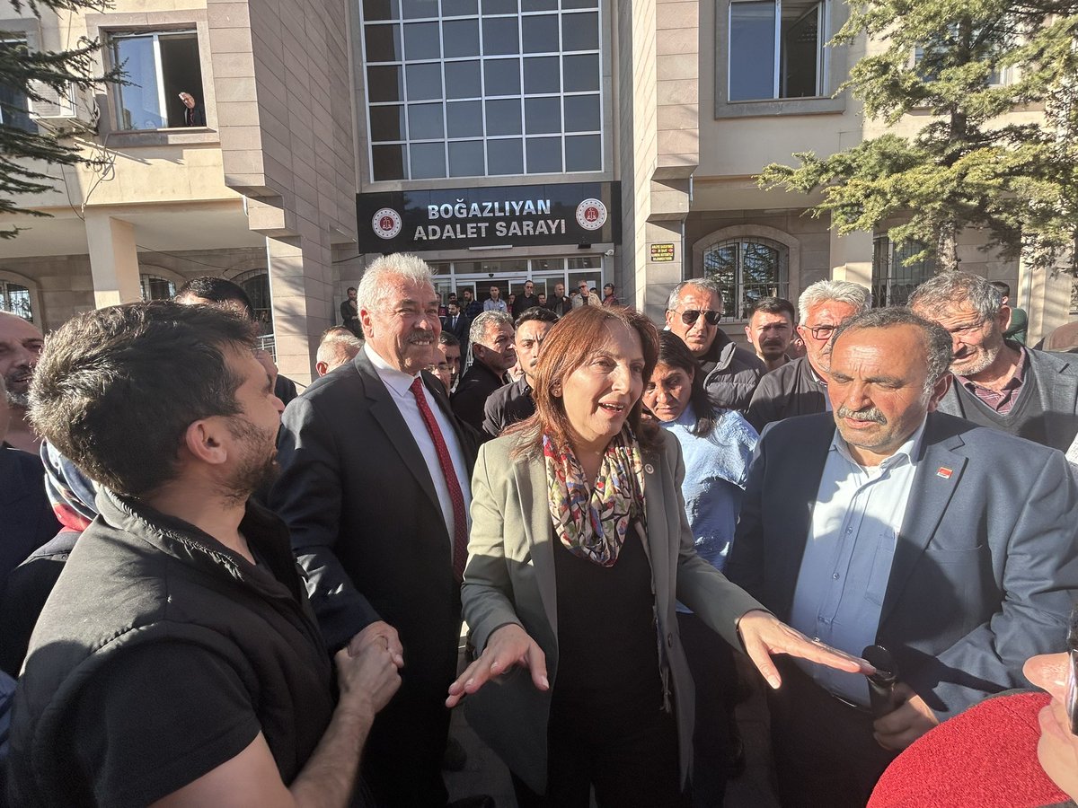 AliyeErsever's tweet photo. Vatandaşınızın her bir oyuna sahip çıkmak, millet iradesini gasp ettirmemek için Yozgat Boğazlayan’dayız! 
Demokrasi ve hukuk mücadelemiz hak yerini bulana kadar devam edecek.

@herkesicinCHP https://t.co/FaUO1EV48W
