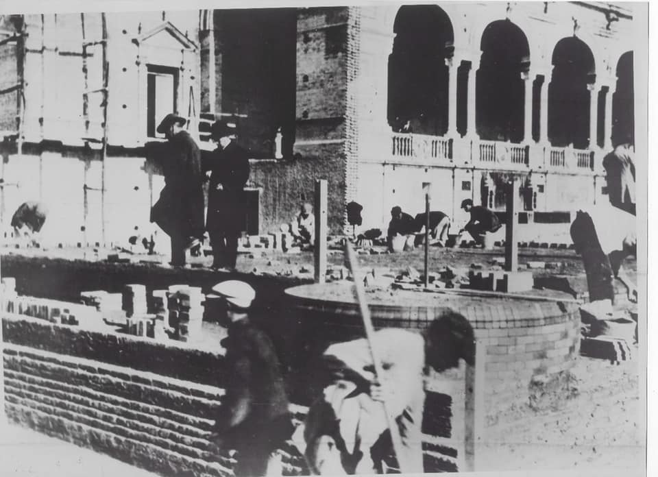 Construcción de la plaza de España. Año ¿1922?