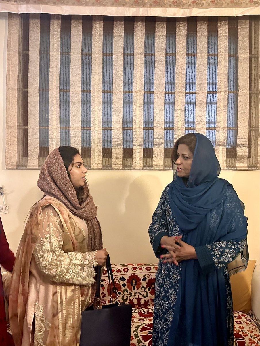 NisaShakeel's tweet photo. Met with adi Dr Nafeesa shah, Her unwavering pursuit of knowledge and commitment to positive change position her as a beacon of inspiration for those around her. Adi nafeesa's impact extends far beyond her achievements, influencing and shaping the landscape of her field. https://t.co/CSiL3XA088