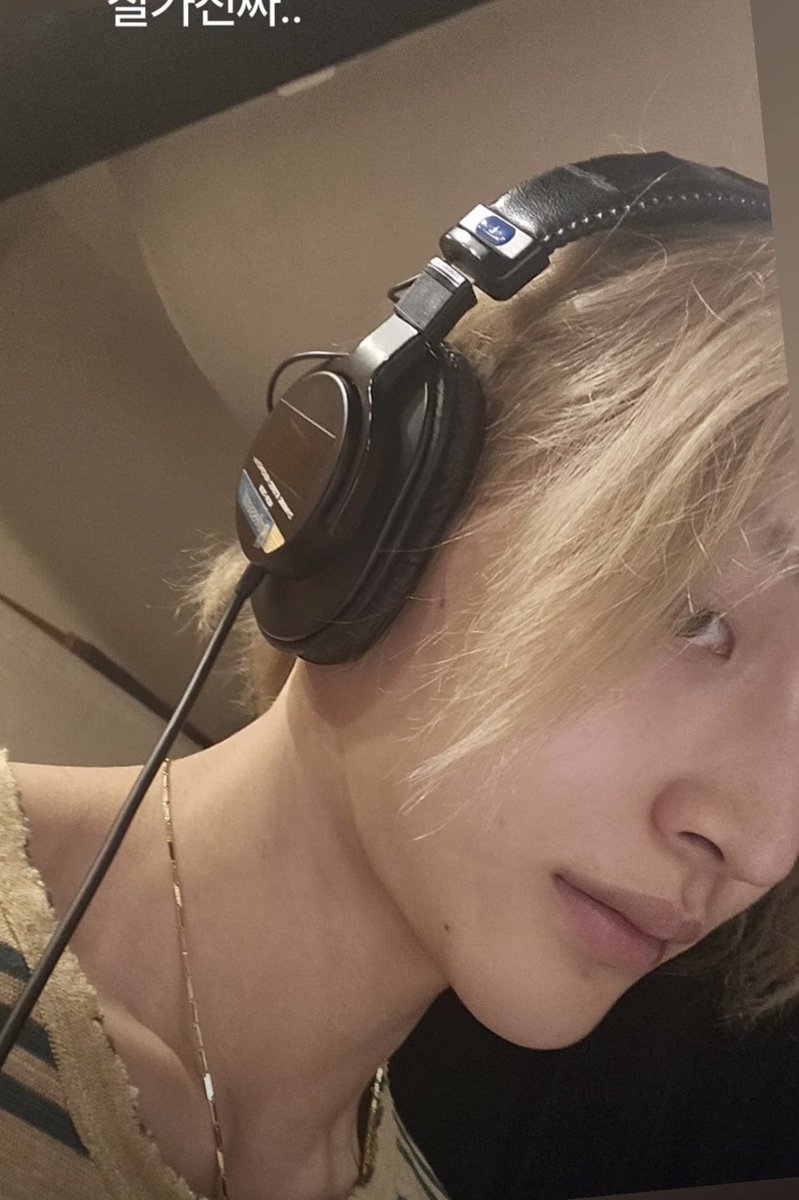 wbnbbl's tweet photo. [#WONBIN ✨ 240401]

#원빈: Heejoo, long hair is now over. Goodbye, goodbye for real..

his april fool’s joke 🥲 https://t.co/LxjQD8rVPP