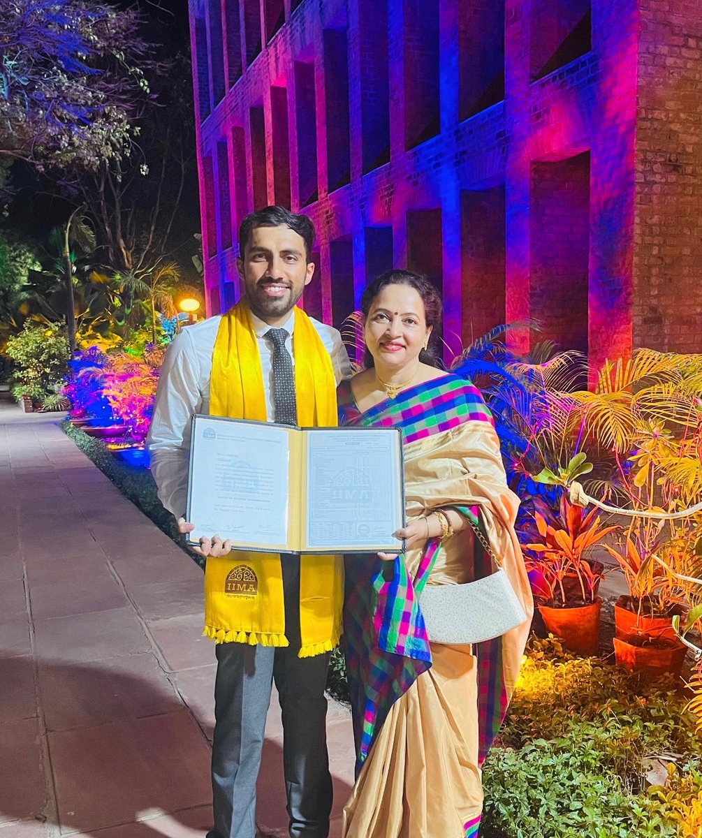 joyabhii's tweet photo. "Today marks the end of one chapter and the beginning of a new journey. I'm thrilled to announce that I have officially graduated! 🎓 Thank you to everyone who supported me along the way. Excited for what the future holds! #GraduationDay #NewBeginnings" https://t.co/mt7r5riBb9