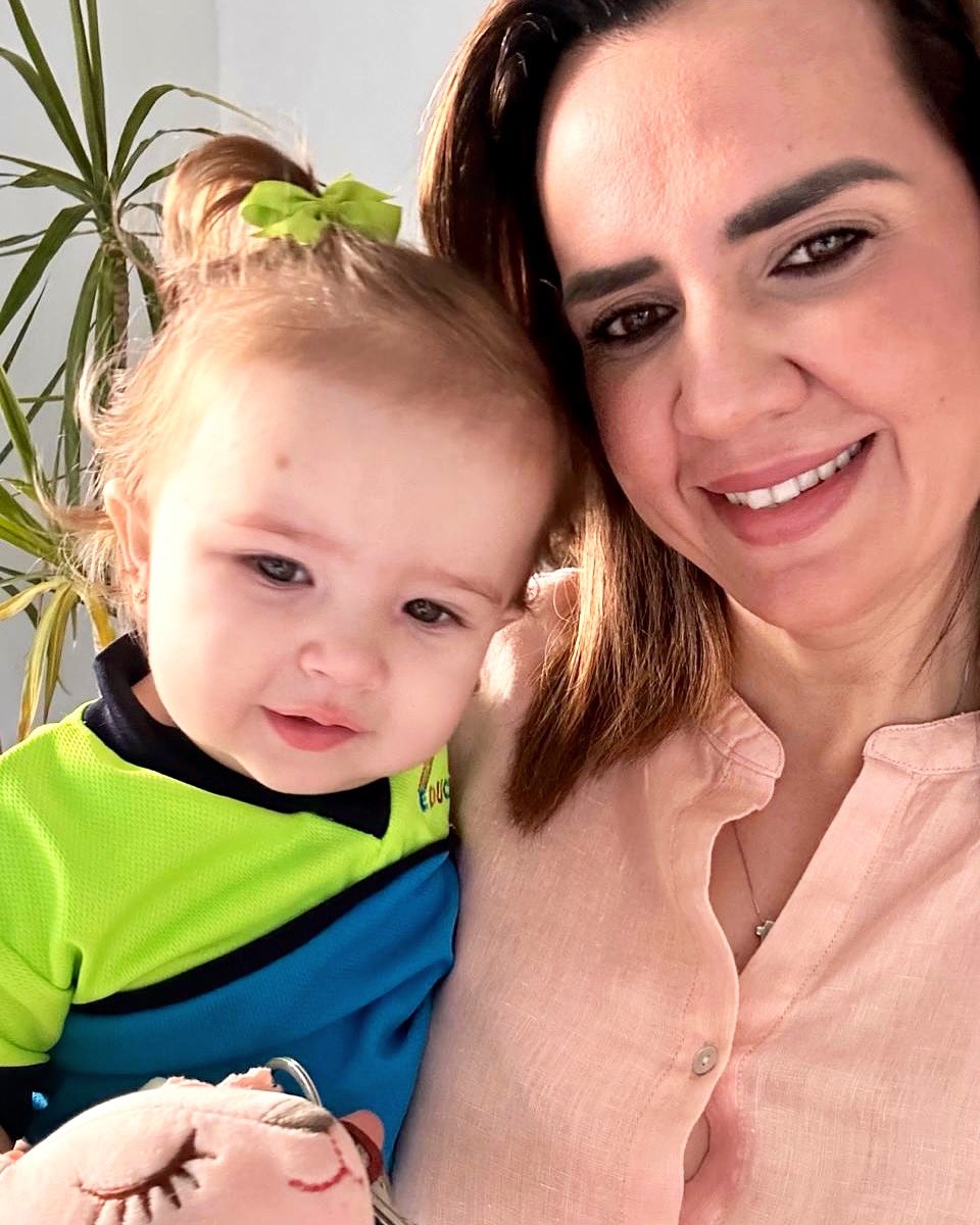 gpeoyervides's tweet photo. ¡ Buen lunes ! 

Me da mucho gusto saludarlos en este inicio de semana e inicio de mes, el cual espero que llegue con muchas bendiciones a sus hogares 🫶🏻

Maria y yo listas para comenzar actividades 

¡ A seguir trabajando juntos ! https://t.co/v9IEE8woog