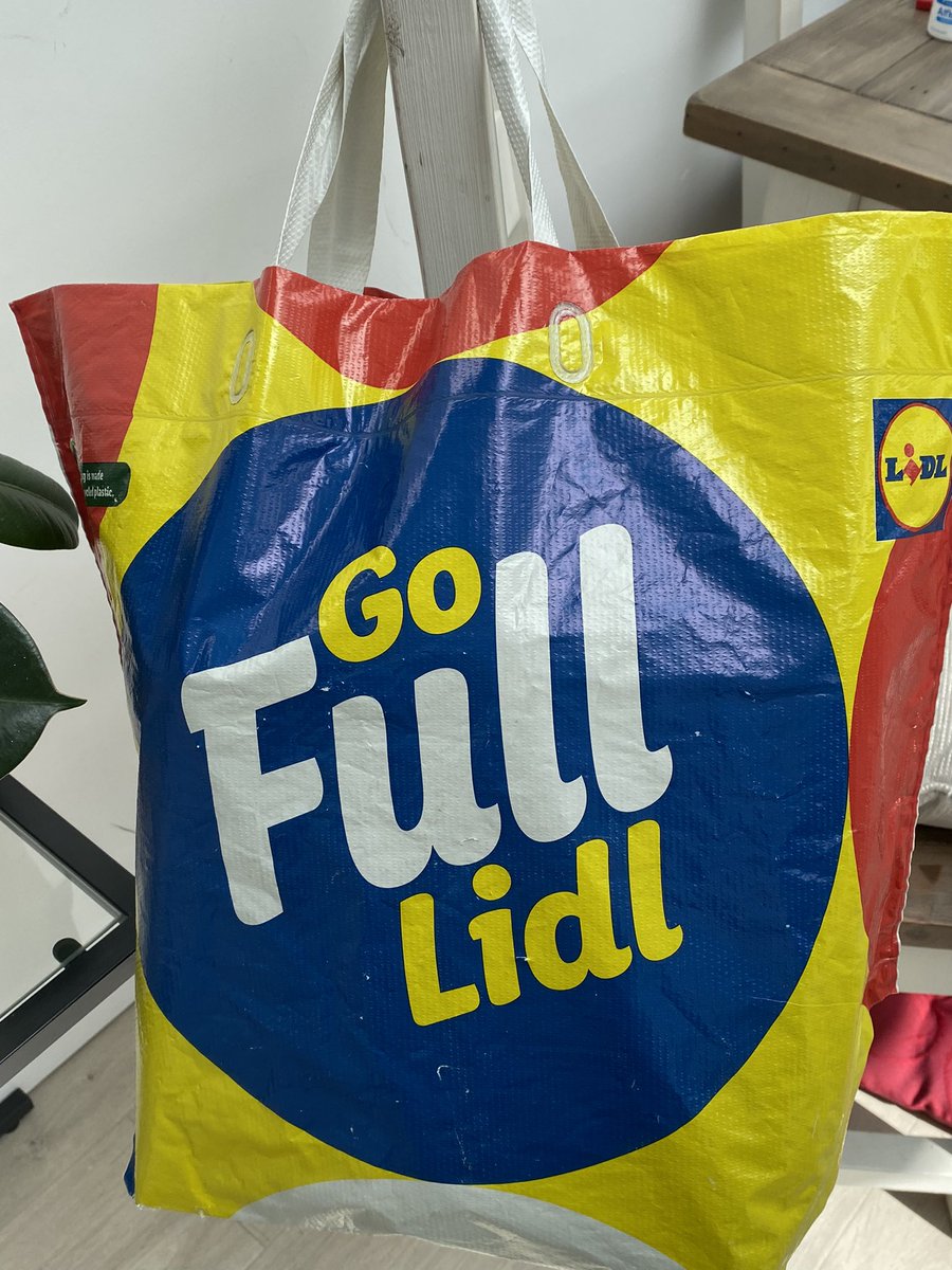 cloleaf's tweet photo. I canโt explain exactly why but youโve outdone yourselves with this bag @lidl_ireland ๐๐ผ๐ #middleagedtweet https://t.co/0MHtuFwh43