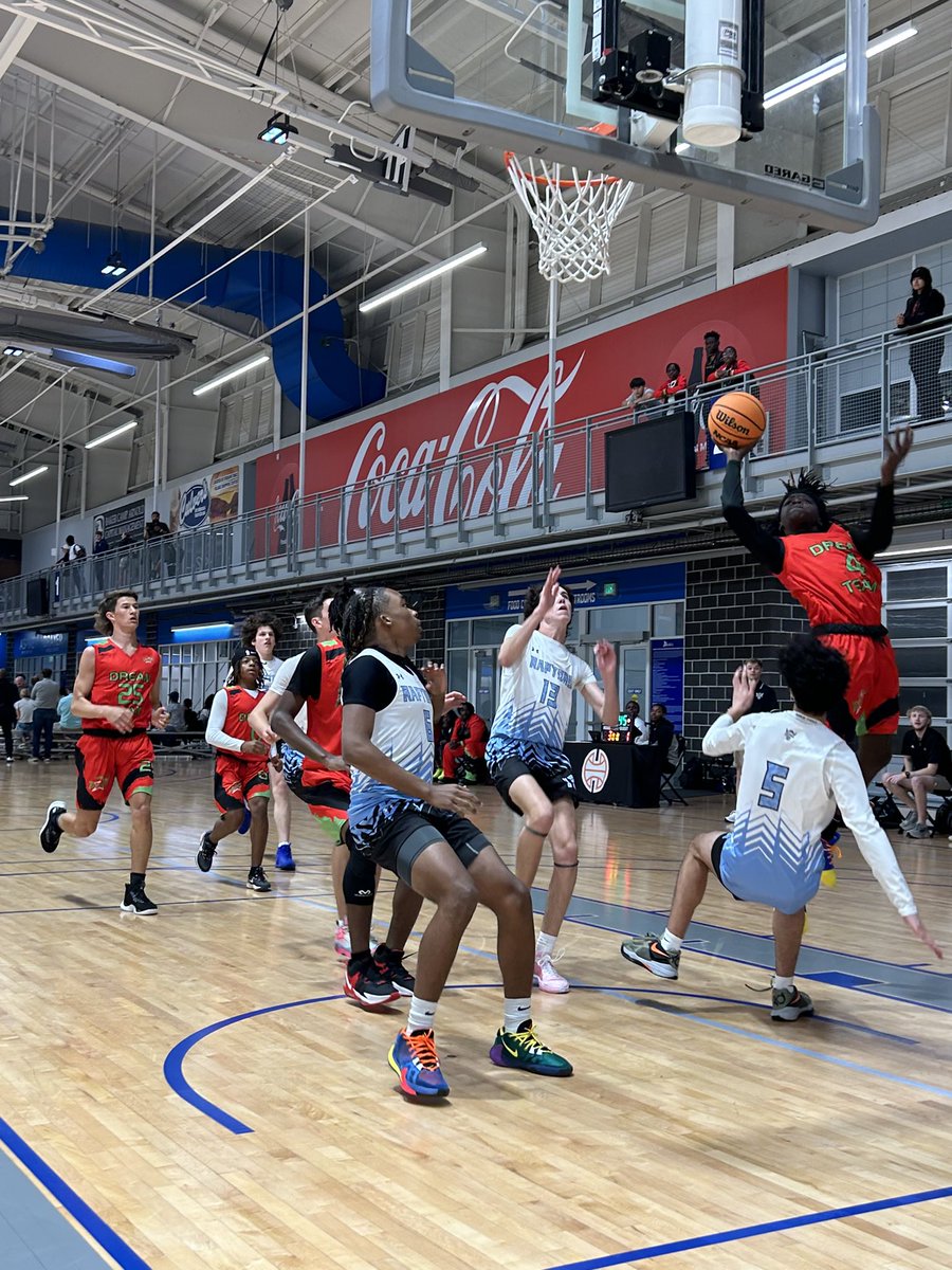 Dream Team tweet media