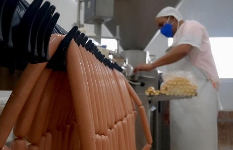 Tras programa de reparación, la Planta de Perros Calientes de #SanctiSpíritusEnMarcha se encuentra lista para recibir el próximo mes a los expertos que, bajo las Normas Cubanas ISO-9000, podrán certificar la calidad de sus productos.
escambray.cu/?p=328768