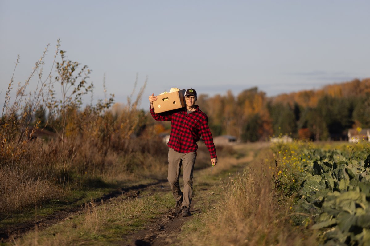 Turning food waste into food access 💚 @RFHarvest is a nonprofit founded by Rotary members in Washington, U.S.A that addresses both food waste and hunger by rescuing surplus produce from farms by gleaning and connecting it with those in need. 🌱 on.rotary.org/43Cvgum