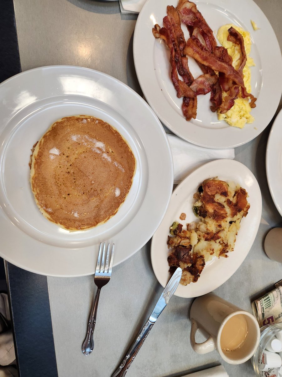 JohnLukeNYC's tweet image. #BreakfastTime At The Sherwood Diner #Yummy 😋😋😋