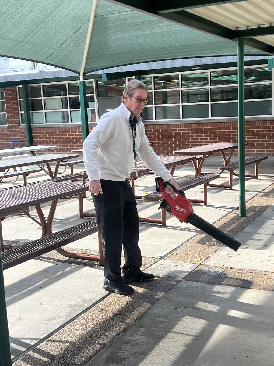 Village Meadows has an amazing Dean of Students…Mr.C! We are a better campus because of him. We appreciate you and all that you do for students, staff and families #NationalAssistantPrincipalWeek