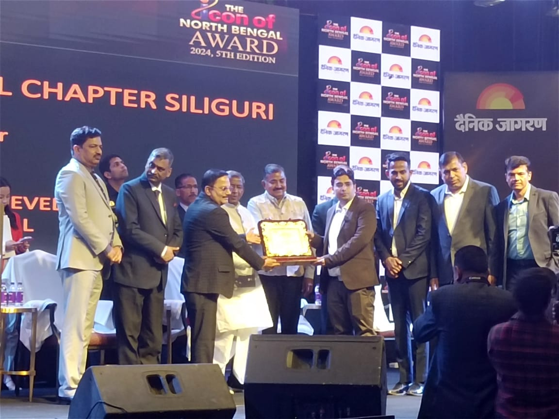 CAManishslg's tweet photo. Glad to be member of The Indian Chamber of Commerce. It has received the Organisation Icon of North Bengal Award, 2024 organised by India’s Leading Newspaper @JagranNews . The recognition was handed over by H. E. Shri Lakshman Prasad Acharya, Honorable Governor of Sikkim. https://t.co/mILZHbtlHT