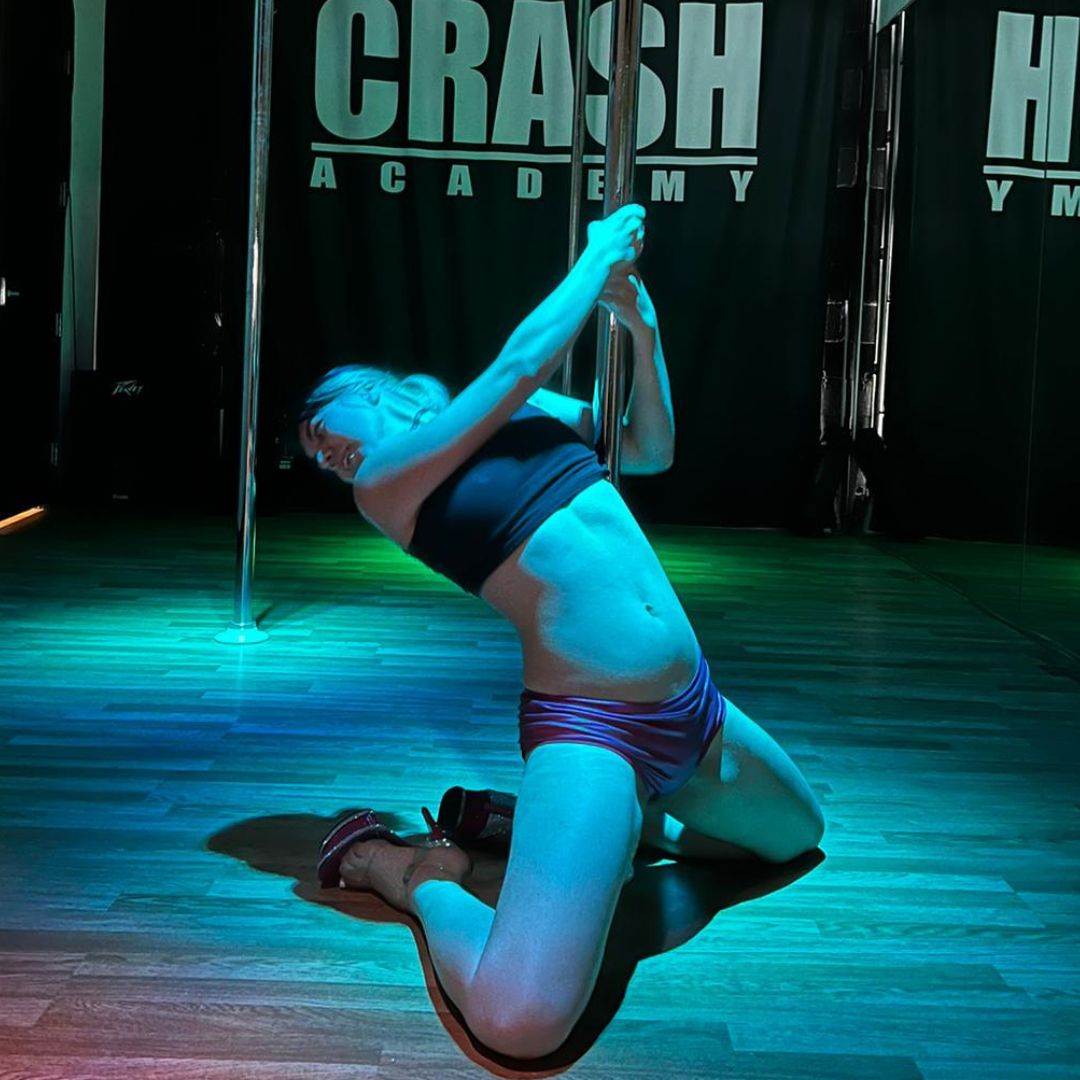 CrashAcademyLV's tweet photo. Slay Monday!
.
.⠀
.⠀
#ThingsToDo #ThingsToDoInLasVegas #WhatHappensInVegas #Pole #PoleStudio #PoleWorkout #Poledancing #CrashAcademy #LasVegas #Slay #FitnessGoals https://t.co/zp4Ekd5vIK
