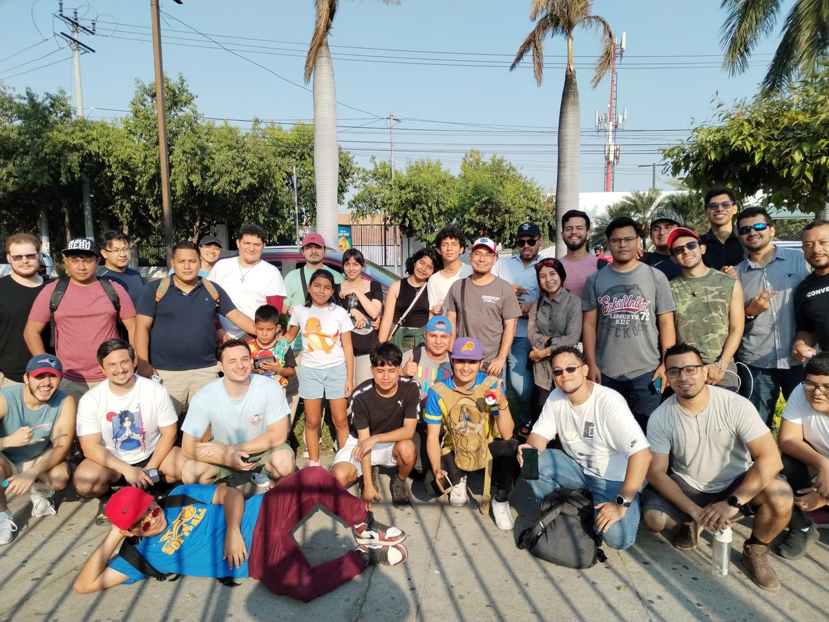 PoGoSV's tweet photo. Fin de semana legendario con Mewtwo Oscuro en los alrededores del @ParqueCuscatlan!!

@AlanMB @PokemonGoAppLA https://t.co/2n7OsXKosF