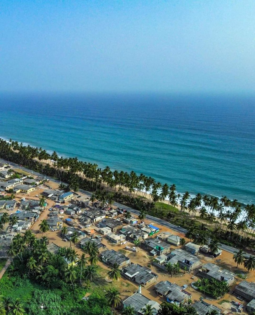 The coast of Cape Coast 🇬🇭

#ExploreFante #VisitGhana 🇬🇭

📷 @commonswift_