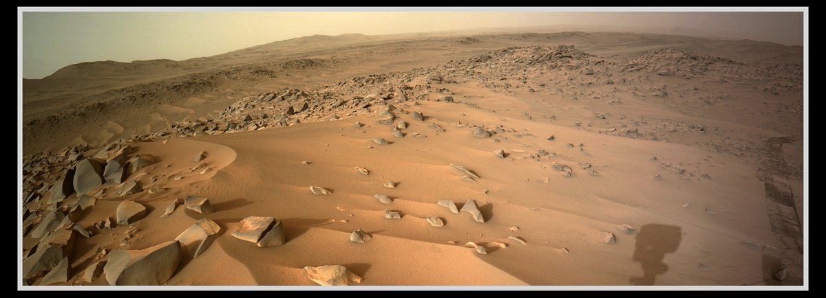 ...meanwhile, on Mars, a nuclear-powered robot explorer pauses to survey its surroundings before setting off across the vast martian desert again... @NASAPersevere Image Credit: NASA/JPL-Caltech/S Atkinson