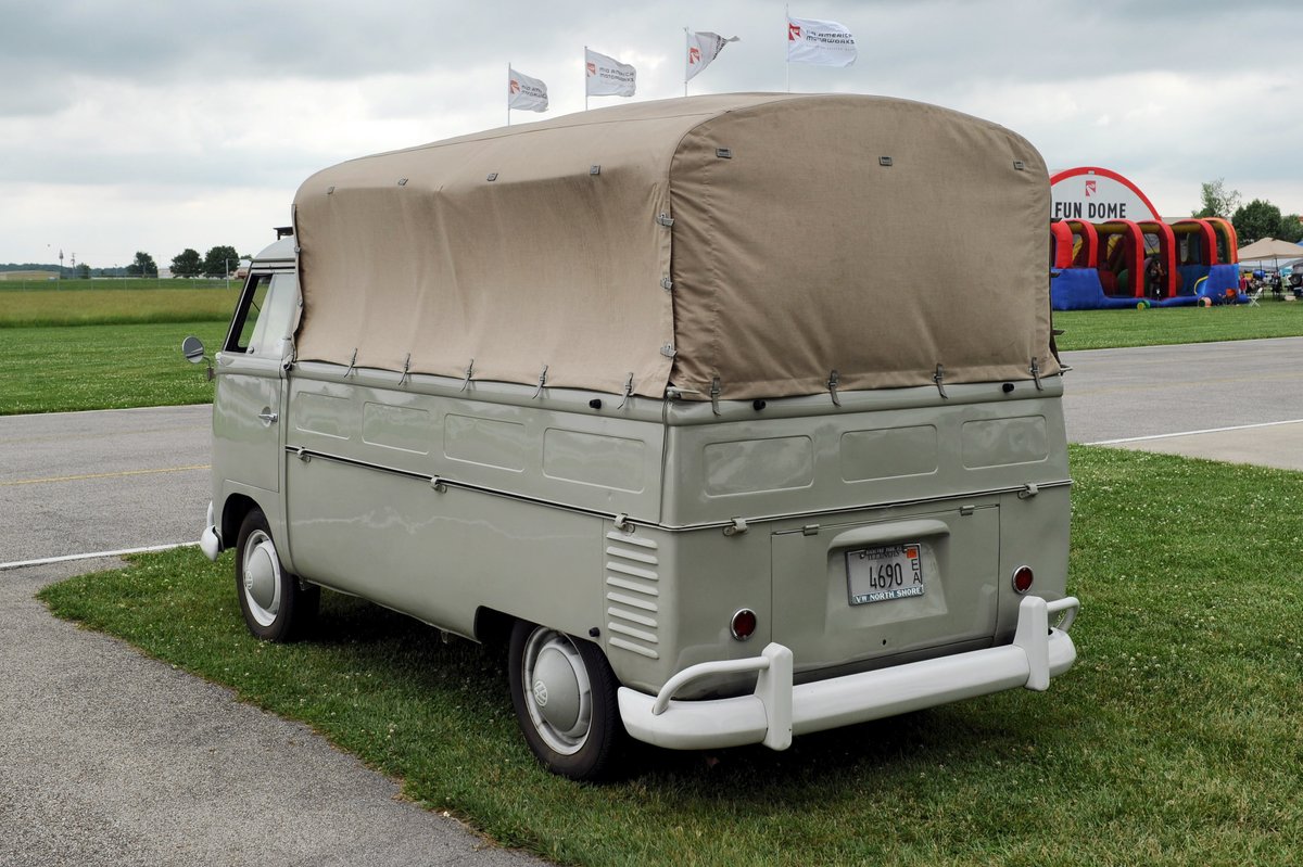 acvwpassion's tweet photo. It's back to #Funfest2019 for our example of #SingleCabSaturday #ACVWPassion #ACVW https://t.co/hn6uukaaCd