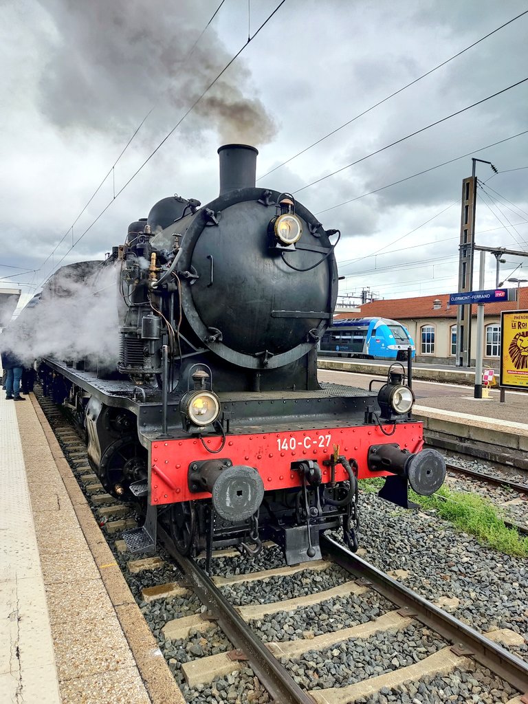 Nacho_Plv's tweet photo. @Simply_Railway @BB27000 aujourd'hui Train à Vapeur d'Auvergne.... Entre Vichy et Clermont pour moi 😉 expérience incroyable ! https://t.co/fLqzKNDegp
