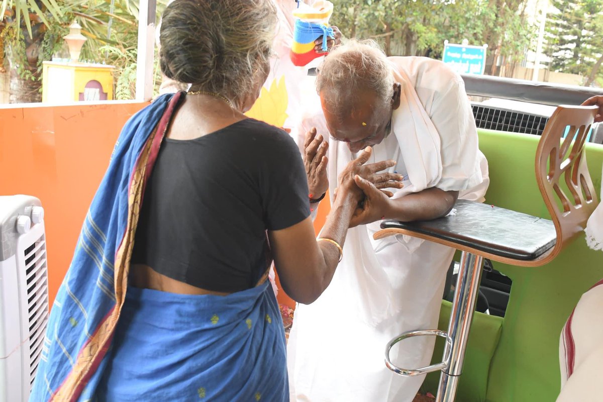PonnaarrBJP's tweet photo. இன்று (01/04/2024) திறந்த வாகன பிரச்சாரத்தின் போது !!!
இடம் : நாகர்கோவில் சட்டமன்றம்
நமது சின்னம் #தாமரை https://t.co/iTByCfuL0O