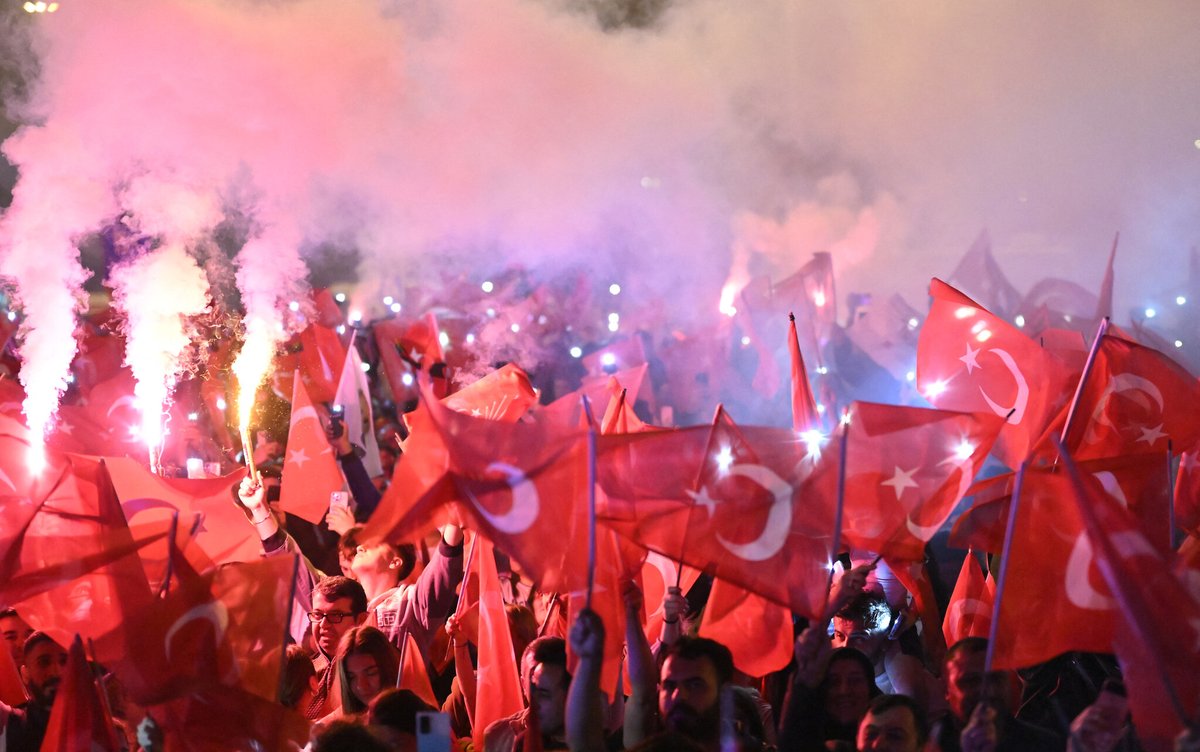 Turkey’s Electoral Earthquake: The Fall of Giants and the Rise of New Forces by @TarikToros politurco.com/turkeys-electo… @Politurco