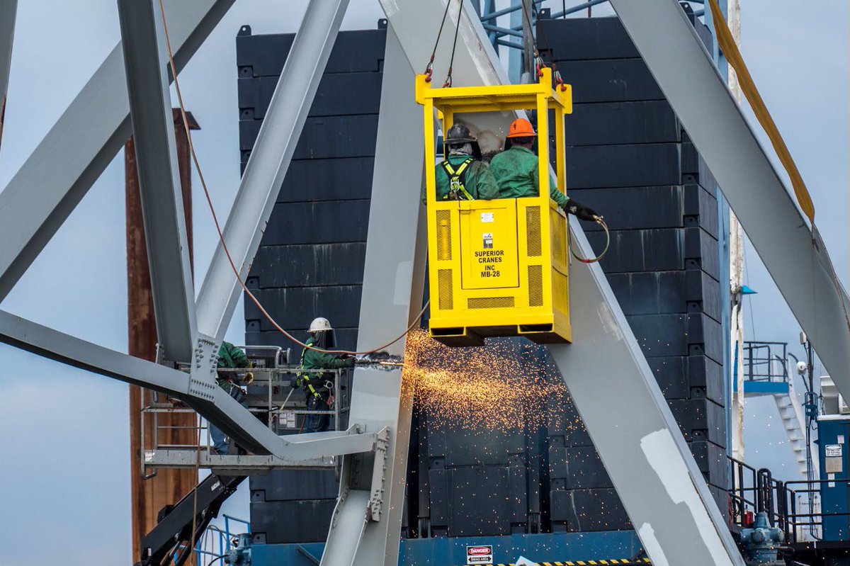 BaltCoPolice's tweet image. Key Bridge Response Update from the @USCG Sector Maryland-National Capital Region: A temporary alternate channel has been established. Details: facebook.com/USCoastGuardSe… Images courtesy: US Coast Guard Sector Maryland-National Capital Region #keybridge #keybridgenews #BCoPD