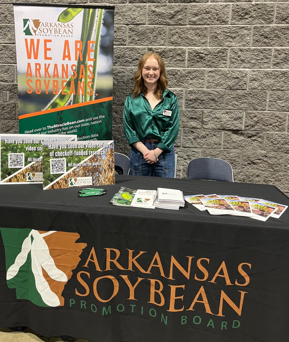 We're kicking off #NationalSoyFoodsMonth by attending the <a href="/ARWomeninAg/">Arkansas Women in Ag</a> Conference! 👋 Stop by and see us if you're in the Hot Springs area.