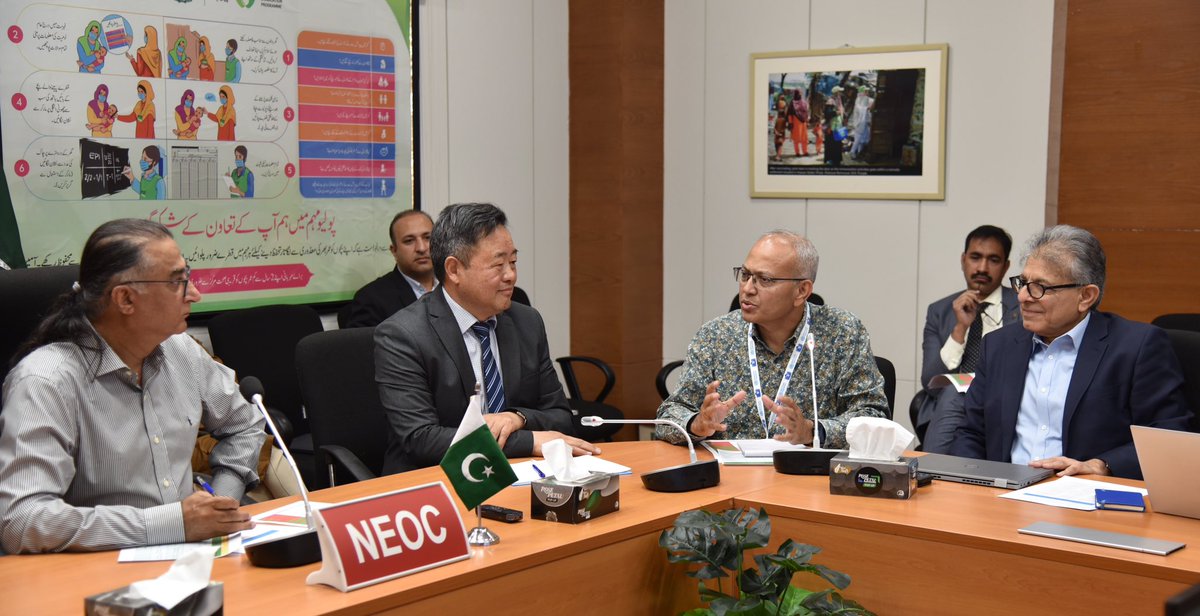 Dr Luo Dapeng, WR Pakistan, appreciated the unwavering commitment of the frontline polio workers, who tirelessly work under challenging circumstances towards combatting polio in the country.  @EPIPakistan