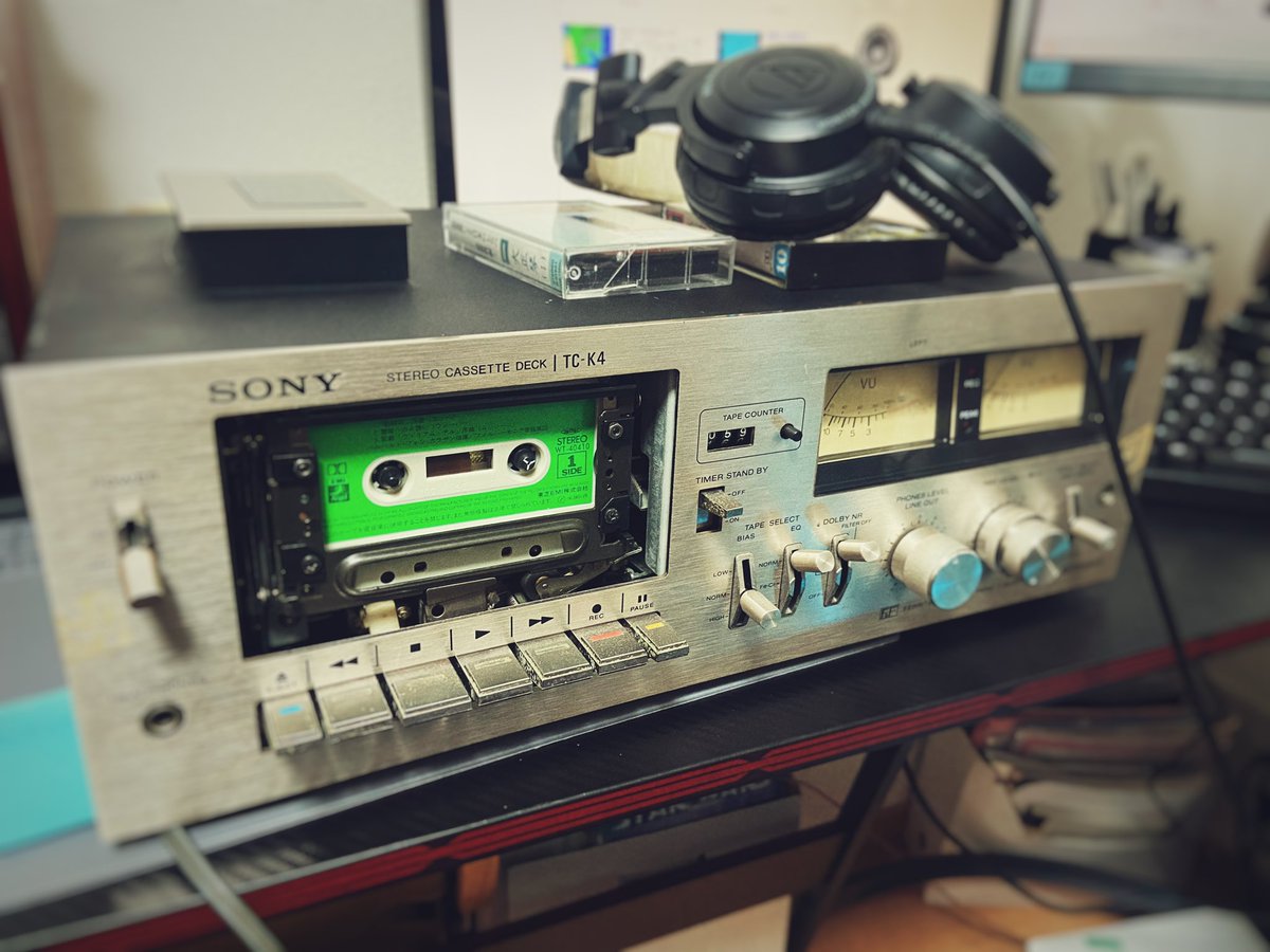 ComKagoshimania's tweet photo. こいつをしっかり直したい!
症状
・再生時に看過できないプツプツ音(なぜかrec muteを押すと正常になる)
・どちらのスイッチでも早送りになる
これ以外は正常なので、直せたら嬉しい😢
#sony
#tck4 https://t.co/CjqJJWwFLo