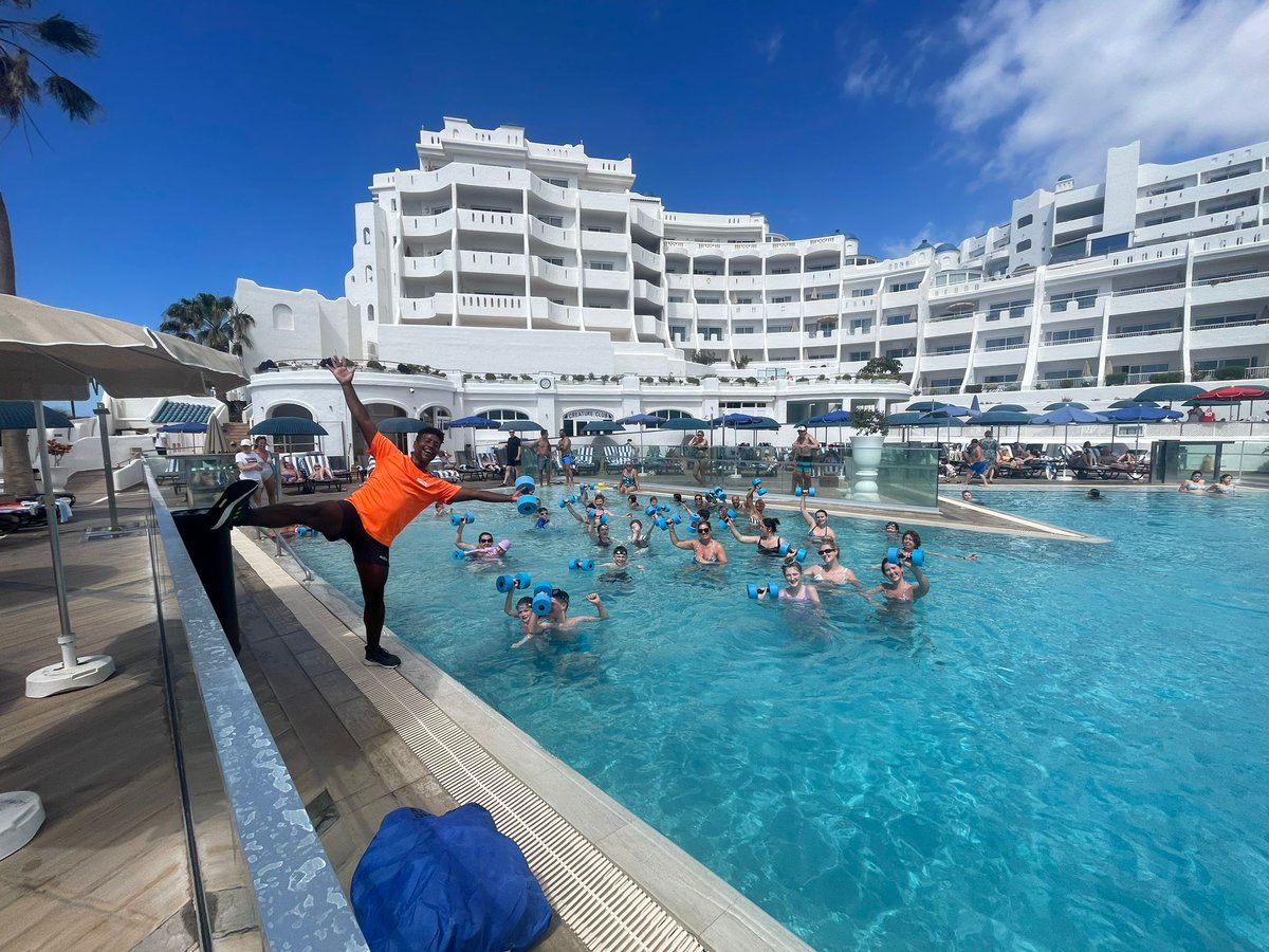 Lovely Aquaboxing activity today to enjoy our amazing weather!  #SantaBarbaraGolfandOceanClub @goded_oscar @giselasbgoc @EduardoSSTT @Mendoza13Lucia