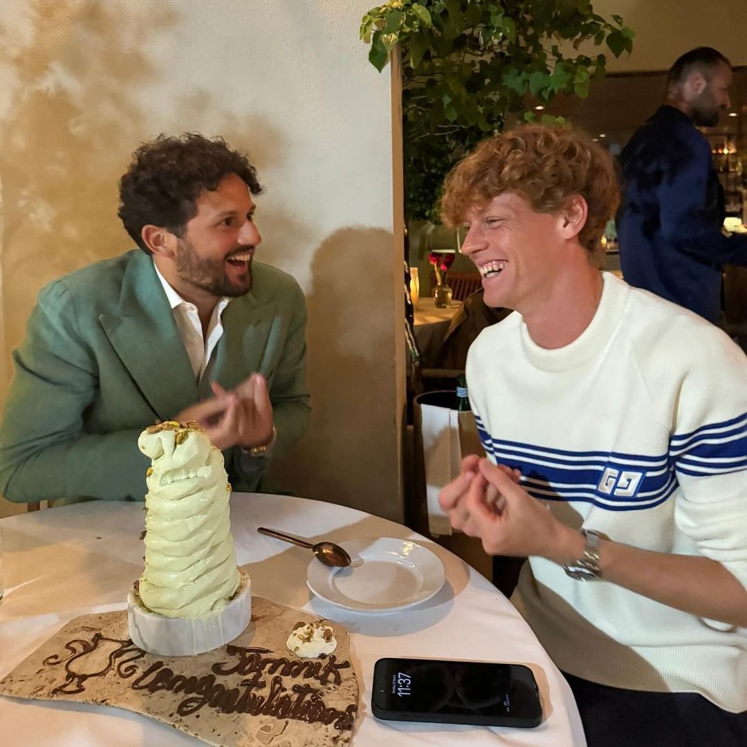 cement_merchant's tweet image. Jannik Sinner responds to the "not Italian enough" allegations 🤌🇮🇹