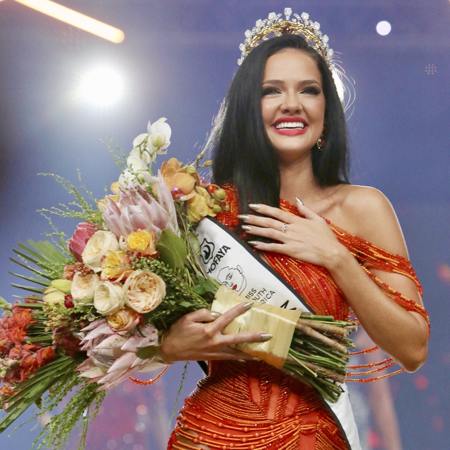 The Insider SA (@theinsidersa) on Twitter photo Tonight we meet Miss South Africa <a href="/natashajoub/">Natasha Joubert</a> role model - her mom Ninette 👑 <a href="/Official_MissSA/">Miss South Africa</a>
💛 Tune into #TheInsiderSA NOW at 6pm on @sabc3 Tonight we meet Miss South Africa <a href="/natashajoub/">Natasha Joubert</a> role model - her mom Ninette 👑 <a href="/Official_MissSA/">Miss South Africa</a>
💛 Tune into #TheInsiderSA NOW at 6pm on @sabc3