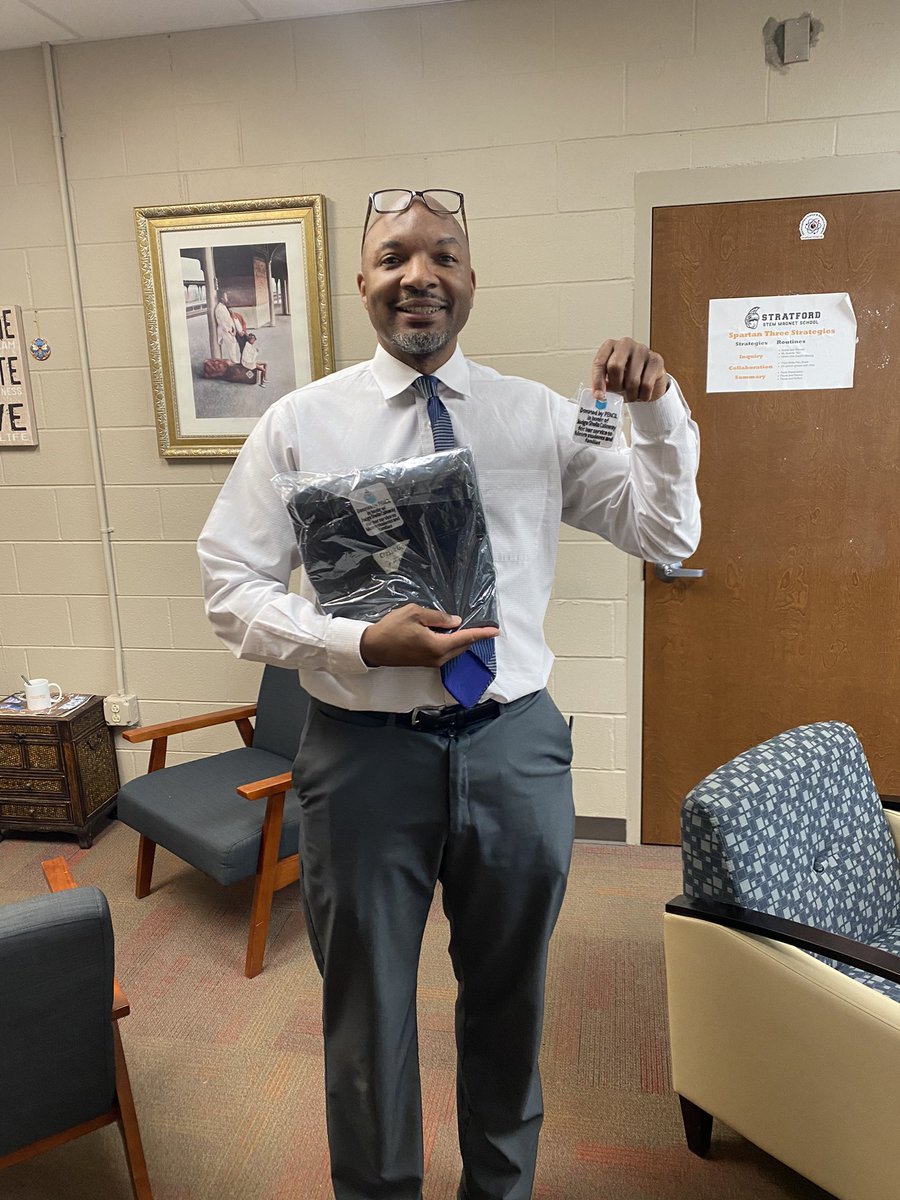Thank you to Judge Sheila Calloway and <a href="/PENCIL4Schools/">PENCIL</a> for the Judges Robes!