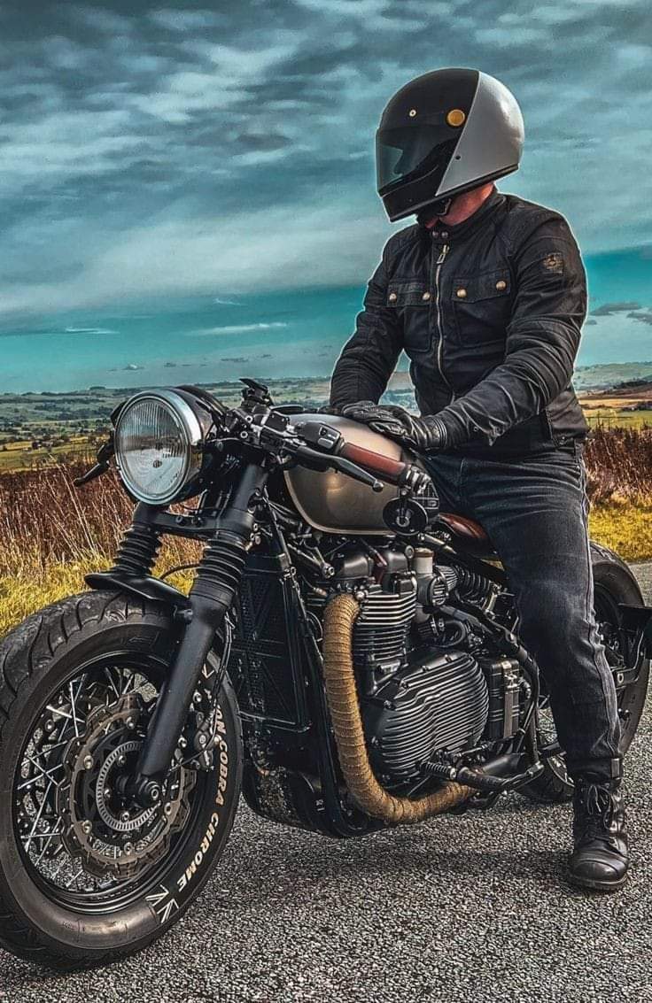 Christo22971353's tweet image. 😎