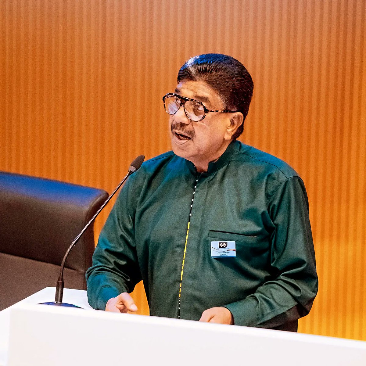 E3 International tweet media