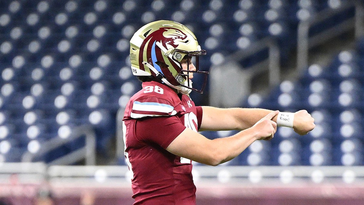 REPORT: Multiple NFL teams have inquired about @USFLPanthers K Jake Bates after his game-winning 64-yd kick, per @TonyPaul1984. The kick was his first professional made FG, and first FG attempt since high school.