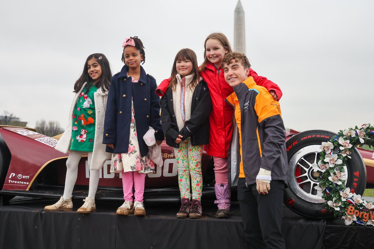 Made some new race fans today 🥹🏎️ #INDYCAR // #EasterEggRoll