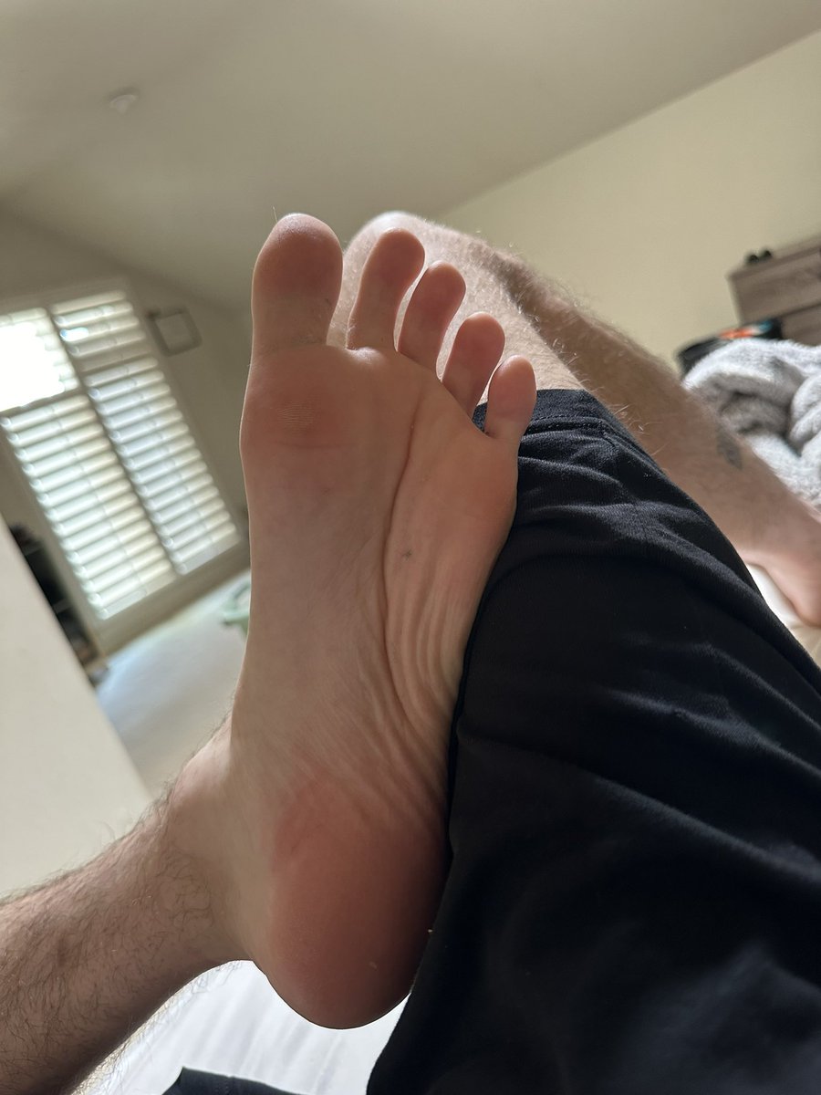 QthaFootFreak's tweet photo. I’m back boys;) who wants to be the first to taste? 
#barefeet #feet
#gayfeet #footfetish #malefeet #boyfeet #guyfeet #dudefeet #gaymalefootfetish #size13feet #longtoes #footmaster #footdom #bifeet #footlover #bigfeet #gayfootjob #footjob #onlyfansfeet https://t.co/wNn9Zp2Ejs