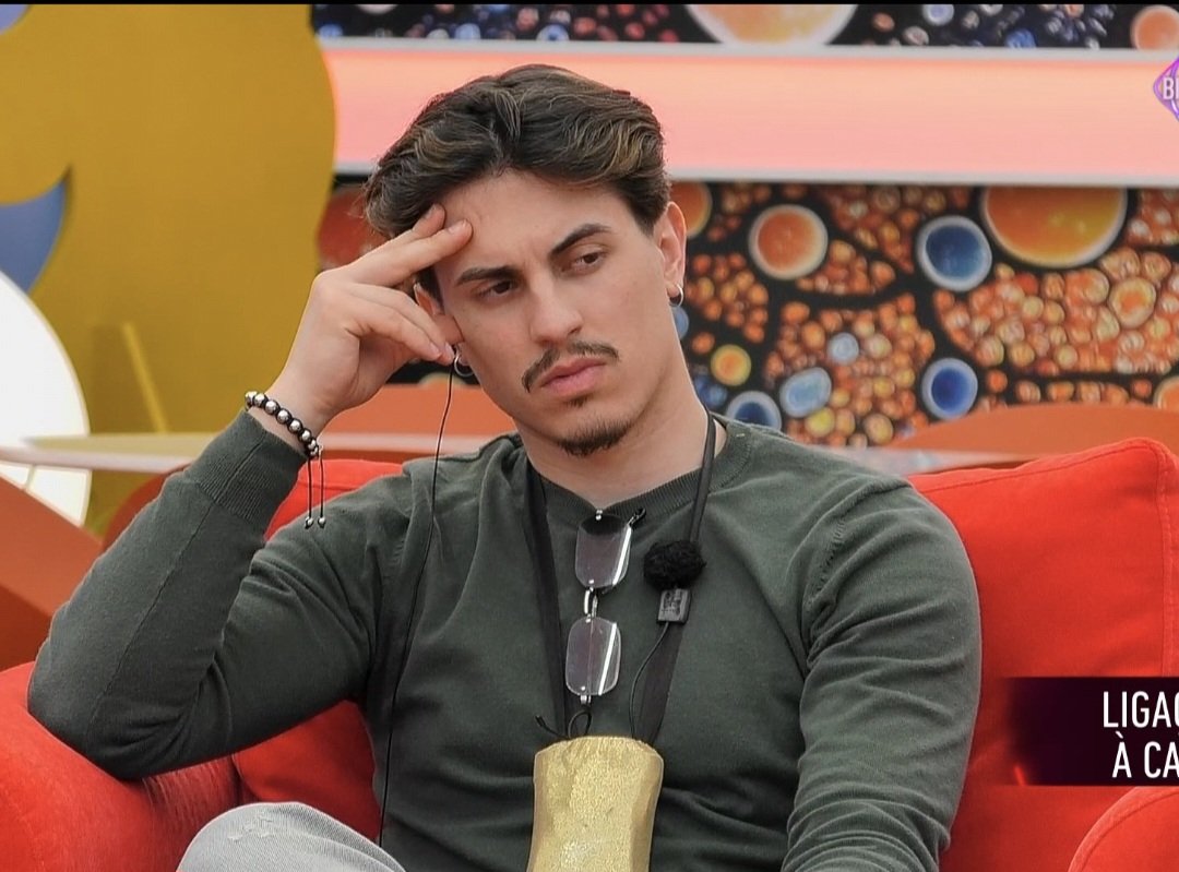 #bbtvi
Eu de panelo a ouvir a Jacques.