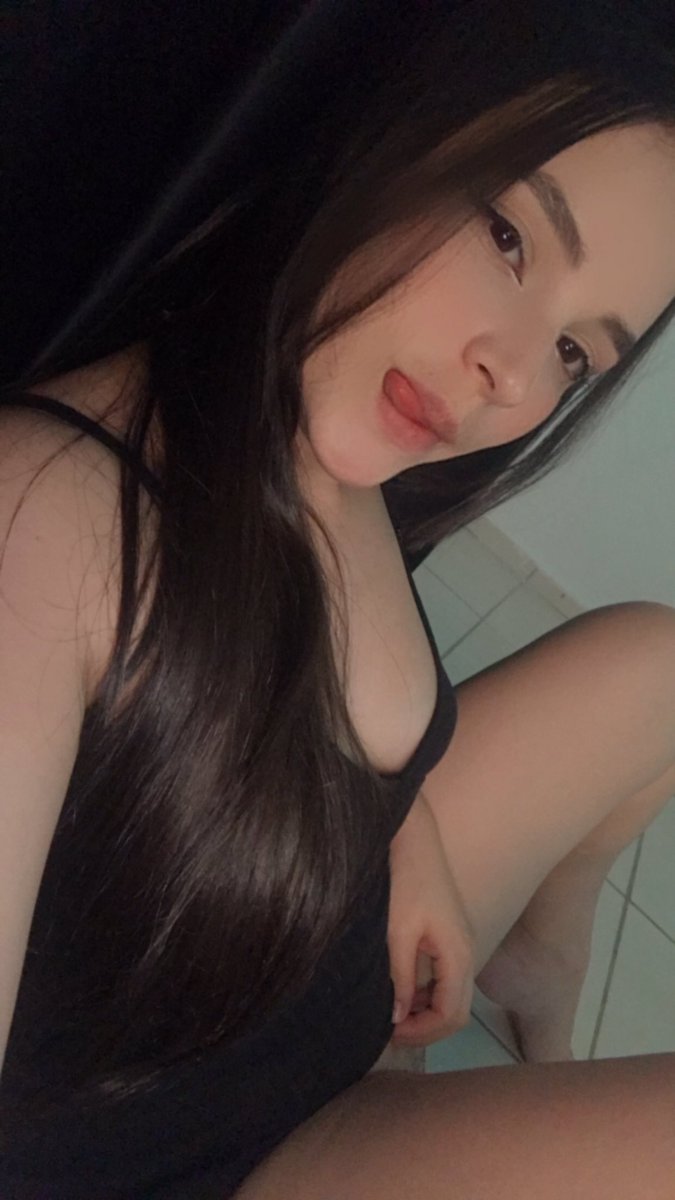 Holi hacemos cositas por videollamada?
🧡💙🤍💚💜🧡💛🖤